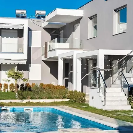 Ofrynio Luxury & Pool2 Ofrínion